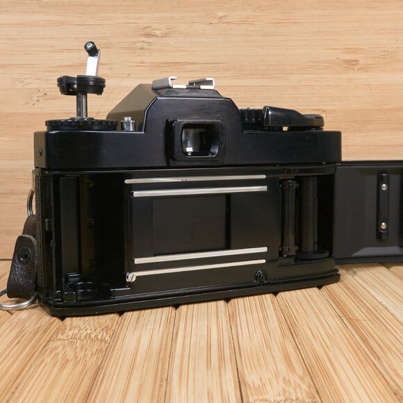 Vintage Ricoh KR-5 Super SLR Camera, Rikenon P 1:2 50mm lens, Made in Japan - Picture 9 of 9